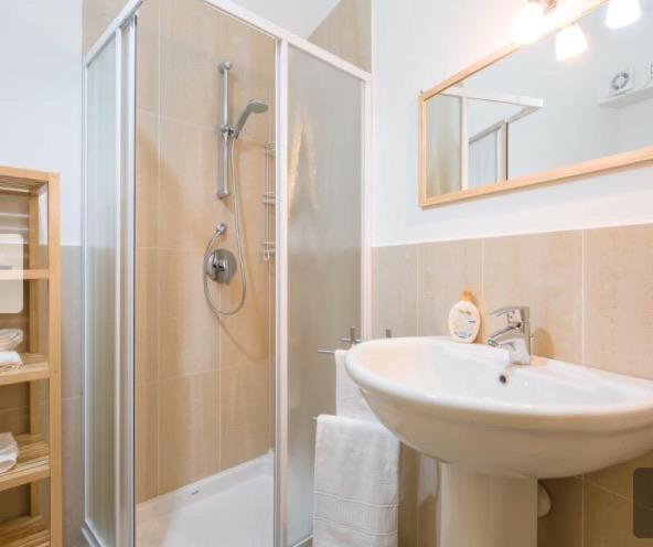 Cattaneo Arena Apartaments Verona Luaran gambar